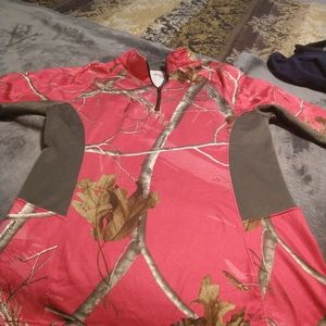 Real tree camo pink pullover